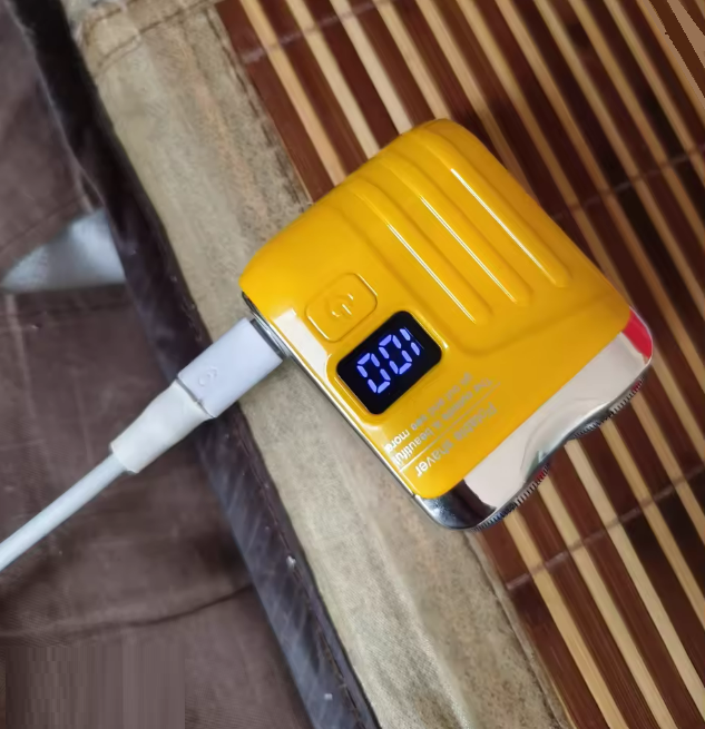 Mini Barbeador Elétrico bladePRO Rotativo IPX7