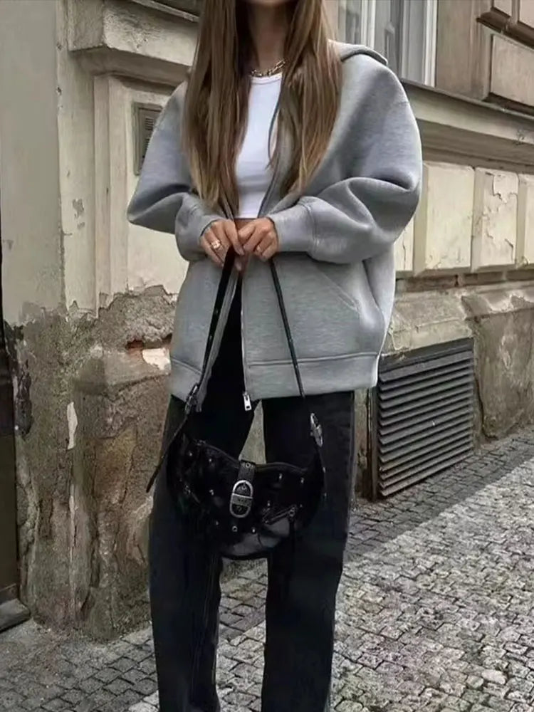 Casaco Feminino com Capuz e Bolsos Oversized