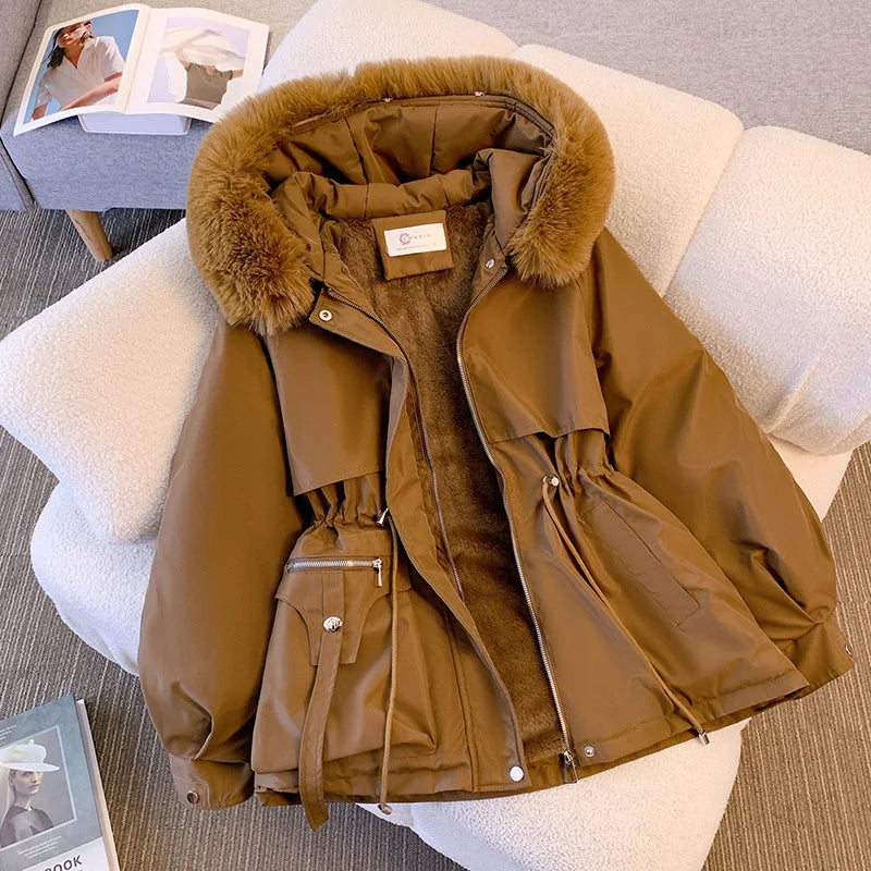Casaco Feminino com Capuz Forrado a Polar Parka Acolchoada