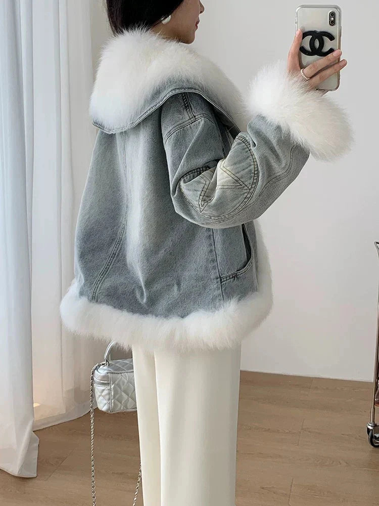 Jaqueta Jeans Feminina com Gola e Forro de lã