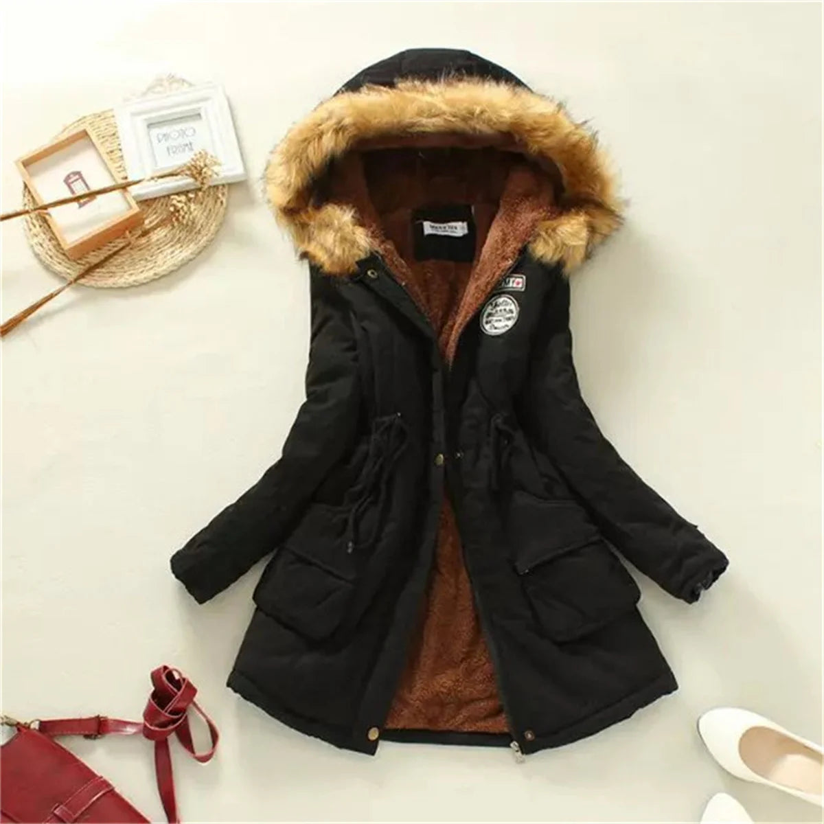 Casaco Feminino com Capuz Forrado a Polar Parka Acolchoada